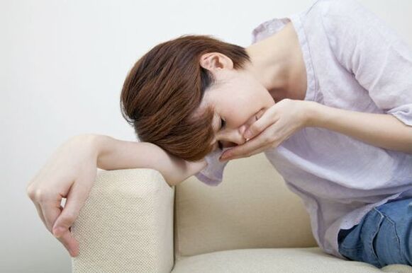 Nausea is a common symptom of helminthiasis. 