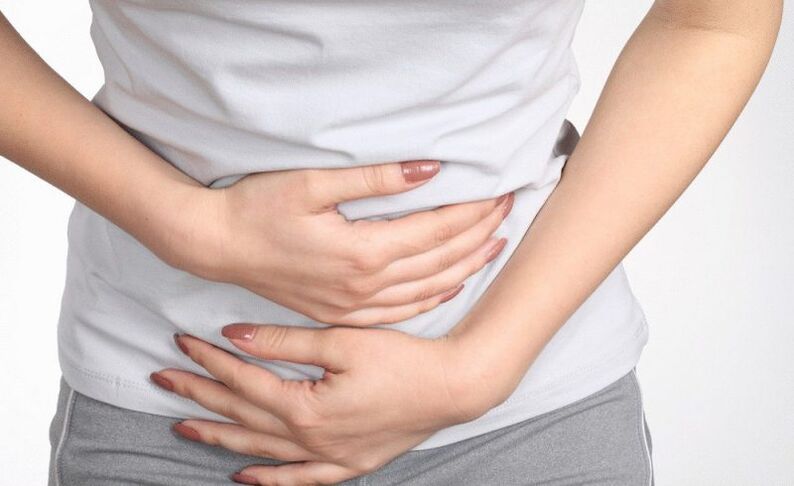 abdominal pain with worms